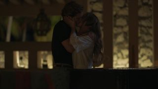 Camila Sodi nude - Luis Miguel La Serie s01e12 (2017) Sex episode