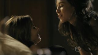 Paula Burlamaqui, Marjorie Estiano - Eu Que Amo Tanto s01e03 (2014) Nude TV movie scenes