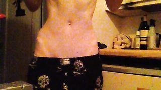 Ali Michael real nudity (mobile)