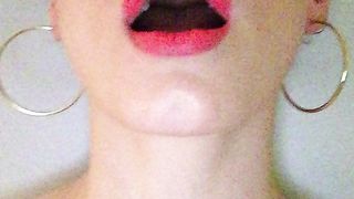 Rose McGowan Sex Tape Blowjob Imitation