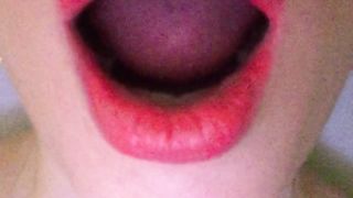 Rose McGowan Sex Tape Blowjob Imitation