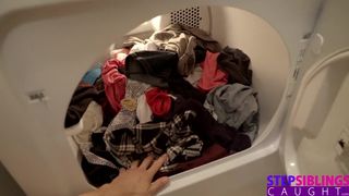 Step Sisters Ripped Yoga Pants - Family Show (Season 08, Episode 05)