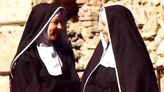 Clausura Scene 3. Maria Szolontai, Lady Rox, Prisca Nell, Philippe Dean