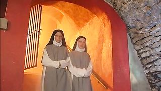 Der Perverse Kardinal Scene 5. Melissa Black, Petty Pol, Gabriel Pontello, Jeremy P. Nova, Markus Waxenegger