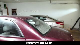 StepSex - Flashing Her Snatch For Abnormal Uncle