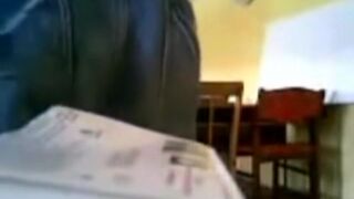 Vadia De 18anos Dando Pra Varios Dentro Da Sala De Aula Na Escola