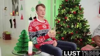 Warm mummy is fuckin' her step- sonny-in-law-in-law in the living apartment, under the Christmas tree