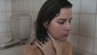 Stellar naked mature mommy handles in a gentle sex way with son-in-law in bath. An unexpected taboo confession.