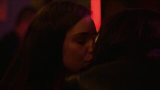 Tata Ariza, Camila Sodi nude - Wild District (Distrito Salvaje) s02e08 (2019) Hot Thriller Scene