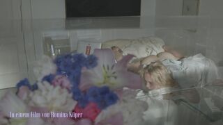 Luise von Finckh nackte - Fragmente einer jungen Frau (2021) Naked and Explicit Masturbation Scene