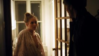 Júlia Huzella nude, Emöke Zsigmond sex - Viadal (2015) hot & nude thriller scene