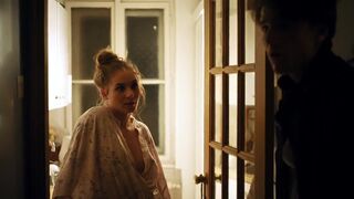 Júlia Huzella nude, Emöke Zsigmond sex - Viadal (2015) hot & nude thriller scene