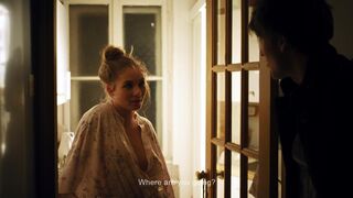 Júlia Huzella nude, Emöke Zsigmond sex - Viadal (2015) hot & nude thriller scene