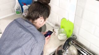 Horny stepmom in panties washing dishes in the kitchen. My dick entered her very quickly