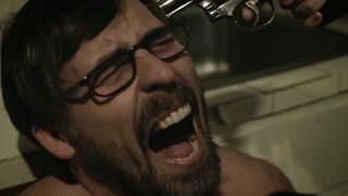 Valérie Fortin nude, Lesley Marie Reade sans bra - Le Pédophile (2015)