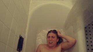 Rubbish THriller Vignettes. Sizzling Edy Modica - In the Skin (2022)