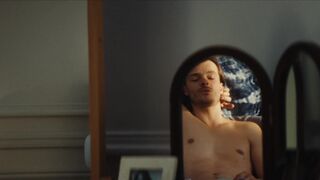 Alice Isaaz nude - 66-5 s01e01 (2023) FRENCH TV DISPLAY VIGNETTE