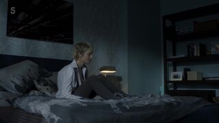 Asher Yasbincek handsome - Riptide s01e01-02 (2022) red-hot bedroom scene