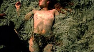 Joanna Pokojska nude - Siec (2003)