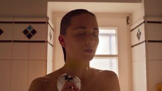 Cosima Henman nude, Lilly Joan Gutzeit, Nhung Hong, Samirah Breuer nackte - Hammerharte Jungs (2023)