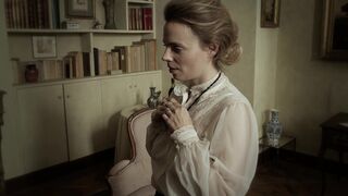 Laureline Romuald - Confidences d'une femme mariee s01e05 (2020) Big-Titted nude-chested actress