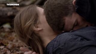 FRENCH GLAMOUR - Mathilde Ollivier nude - La Sainte Famille (2017)