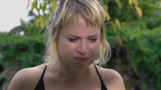 Bizarre Taboo Movie Scene. Kim hat einen Hard-On (2018)