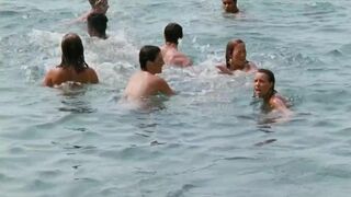 Julia Minguet, Marianne Dupont nude - Jeux de plage (1995) uncensored full frontal public nudity scene