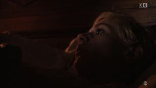 Cécile de France nude. Un secret (2007)