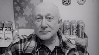 Young Girl Shows Tits To Old Pervert