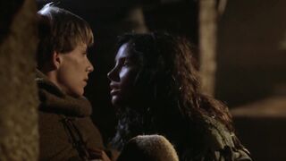 A Stranger Girl Seduced Young Monk