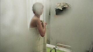 Hot Peeping Scene. Das Luftschiff (1983)