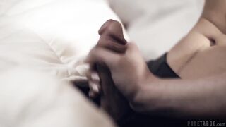 Mom helped her son with her hand (2020)