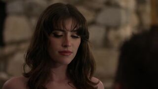 Keep Chambers, Carrie Overgaard topless - Piranha Women (2022) horror nude